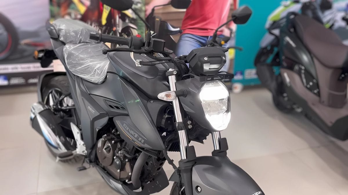 "2024 Suzuki Gixxer 250 Dual ABS: फीचर्स कीमत और NS200 से बेहतर क्यों?"